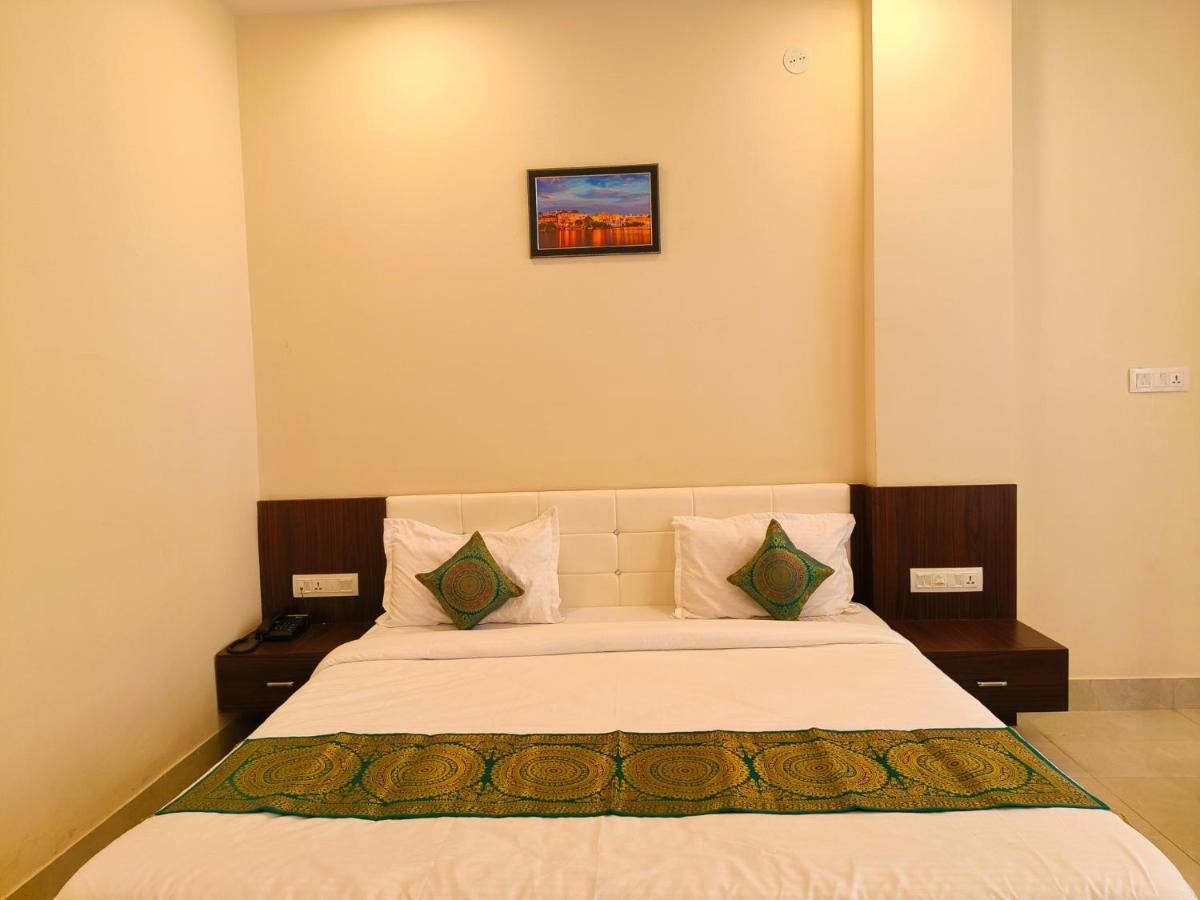 Hotel Veer Palace Near Udaipole Udaipur Eksteriør bilde